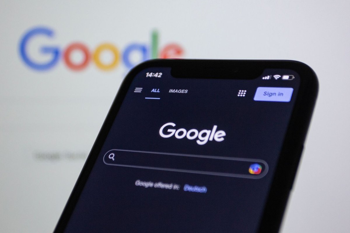Paul Schachner, GEO-Experte aus Lustenau, erklärt wie KMUs in Vorarlberg bei Google und ChatGPT gleichzeitig gefunden werden