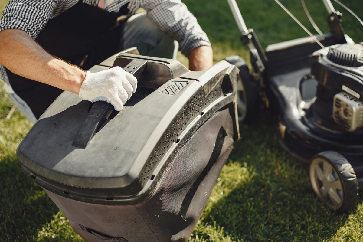 Gartengestalter bei Arbeiten in Vorarlberg – mehr Aufträge durch digitales Portfolio