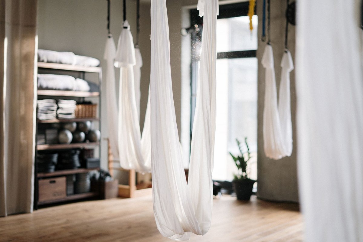 Modernes Yogastudio Interior in Vorarlberg – so präsentierst du dein Studio online